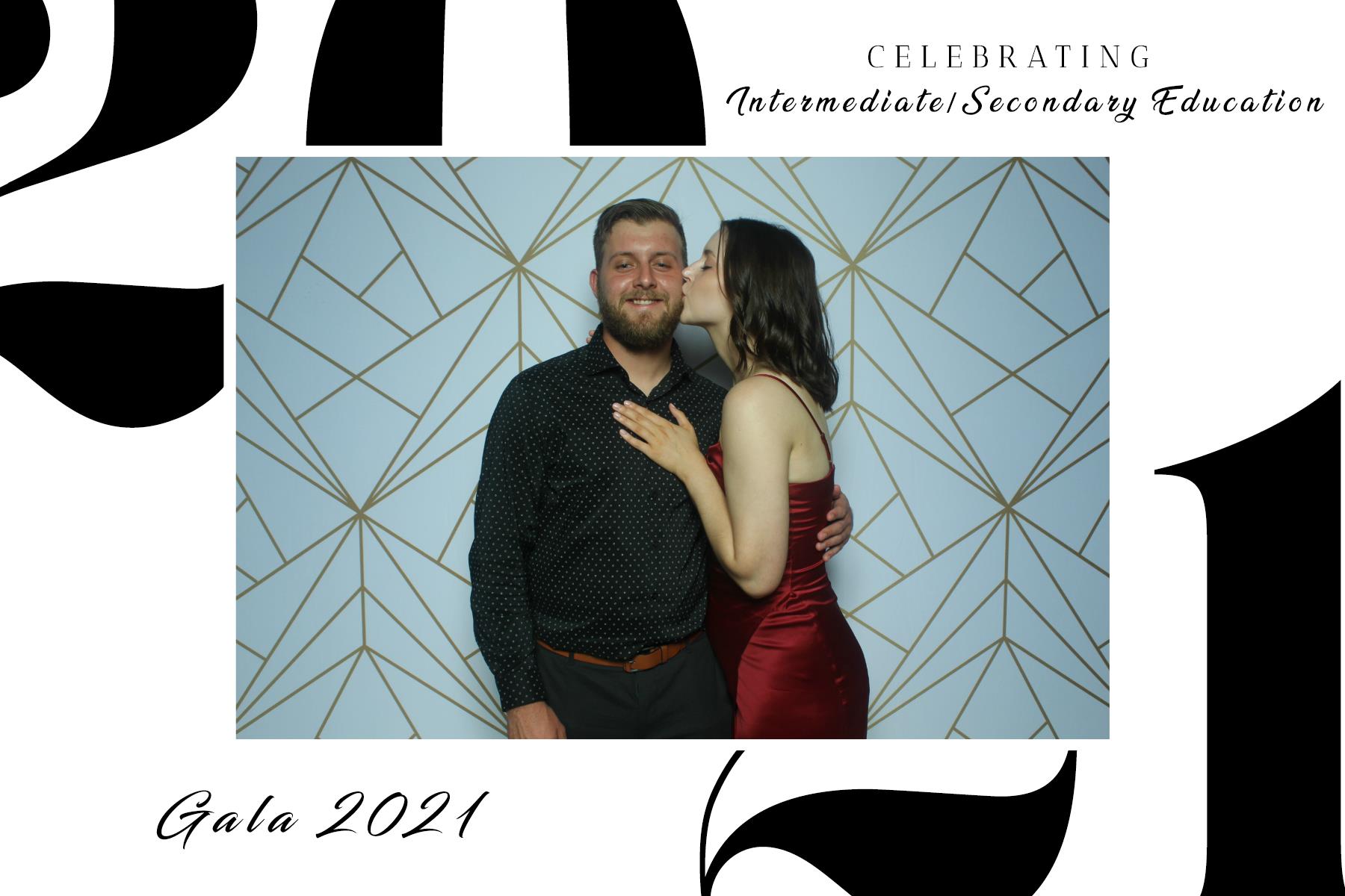 Intermediate/Secondary Education Gala 2021 | View more photos from the event at gallery.capturethemomentnl.ca/u/CaptureTheMoment/IntermediateSecondary-Education-Gala-2021