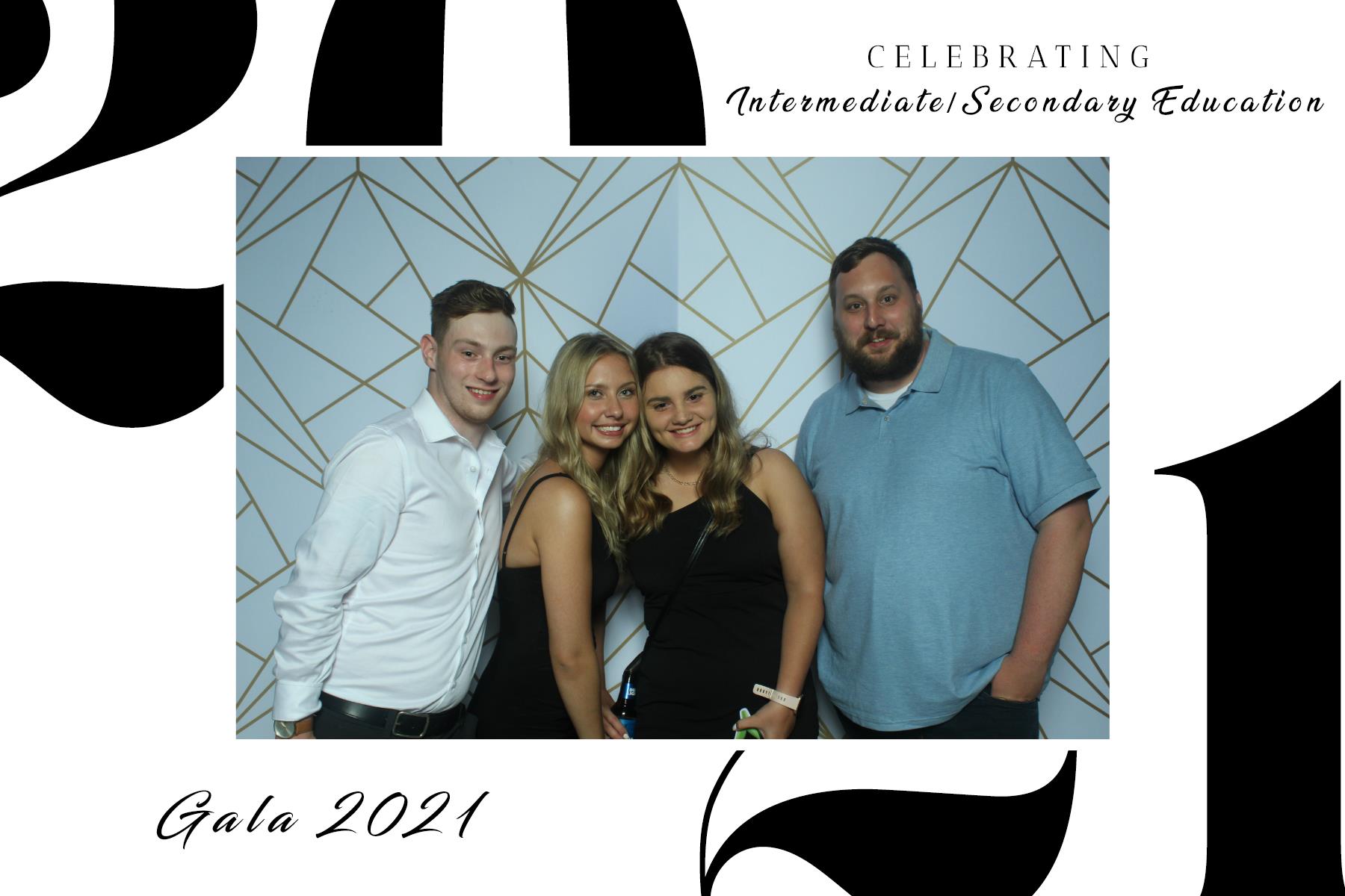 Intermediate/Secondary Education Gala 2021 | View more photos from the event at gallery.capturethemomentnl.ca/u/CaptureTheMoment/IntermediateSecondary-Education-Gala-2021