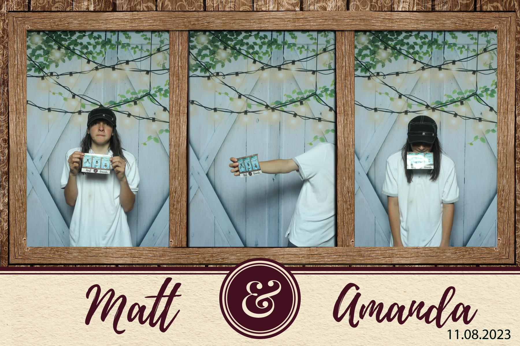 Amanda + Matt  | View more photos from the event at gallery.capturethemomentnl.ca/u/CaptureTheMoment/Amanda-Matt