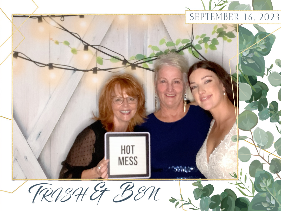 Ben + Trish  | View more photos from the event at gallery.capturethemomentnl.ca/u/CaptureTheMoment/Ben-Trish