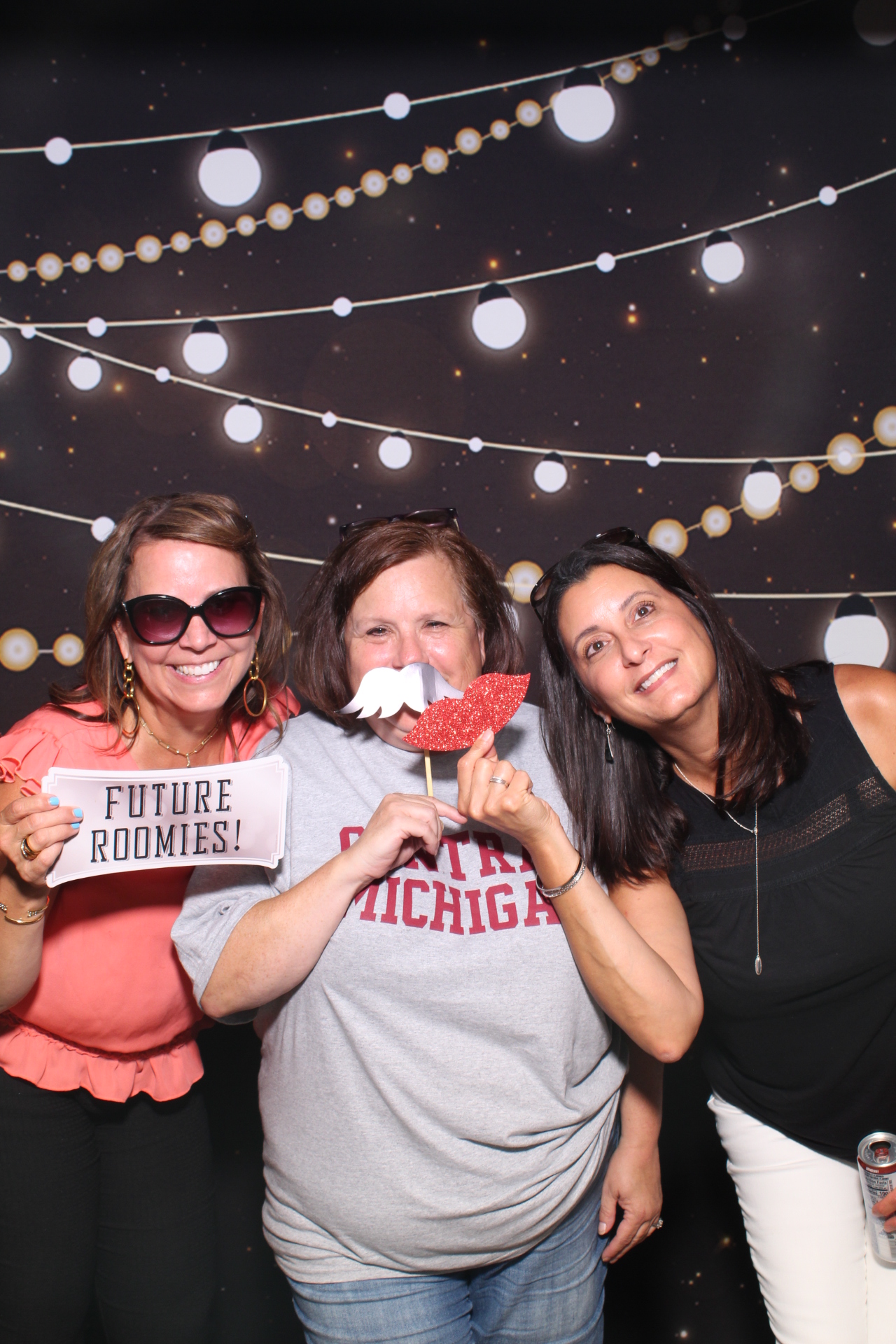 Alyssa's Graduation | View more photos from the event at gallery.cherishthemomentspb.com/u/CherishTheMomentsPhotoBooth/Alyssas-Graduation