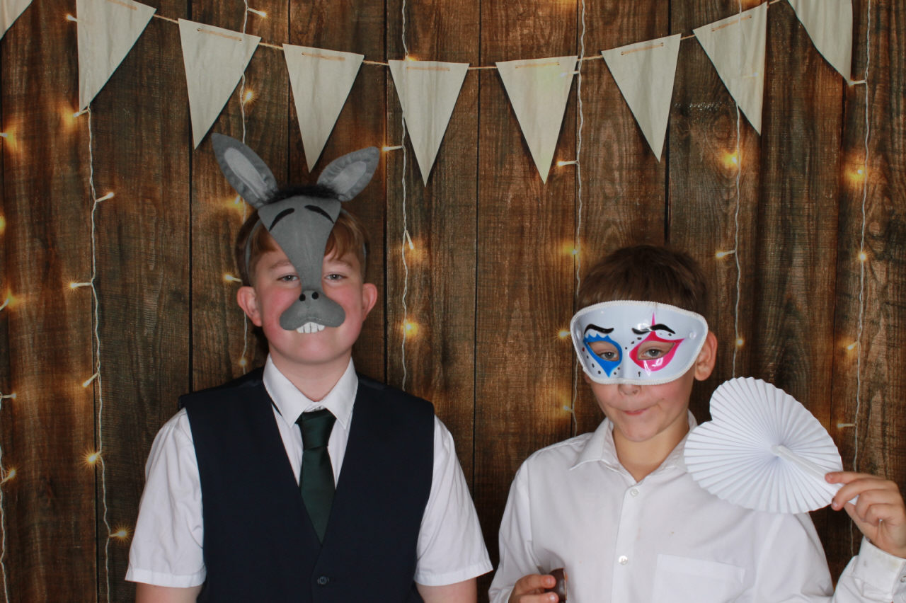 Mr & Mrs Ward Wedding | View more photos from the event at v1.boothgallery.com/u/ClicksPhotobooth/Mr-Mrs-Ward-Wedding