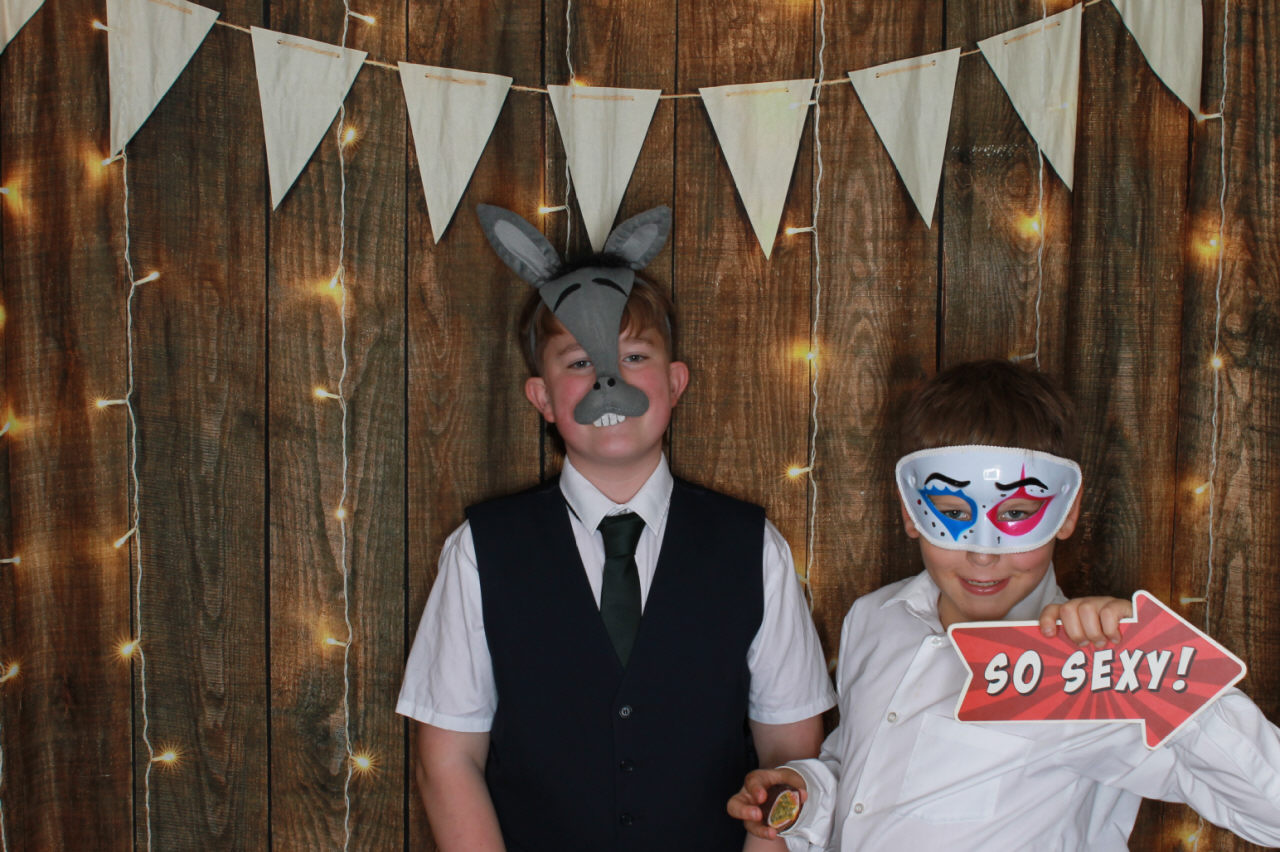 Mr & Mrs Ward Wedding | View more photos from the event at v1.boothgallery.com/u/ClicksPhotobooth/Mr-Mrs-Ward-Wedding