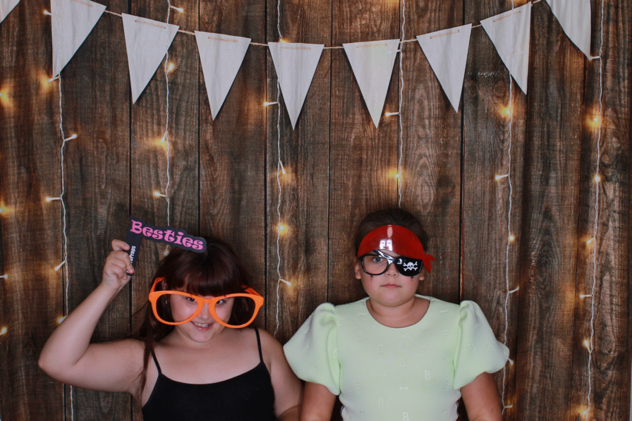 Mr & Mrs Ward Wedding | View more photos from the event at v1.boothgallery.com/u/ClicksPhotobooth/Mr-Mrs-Ward-Wedding