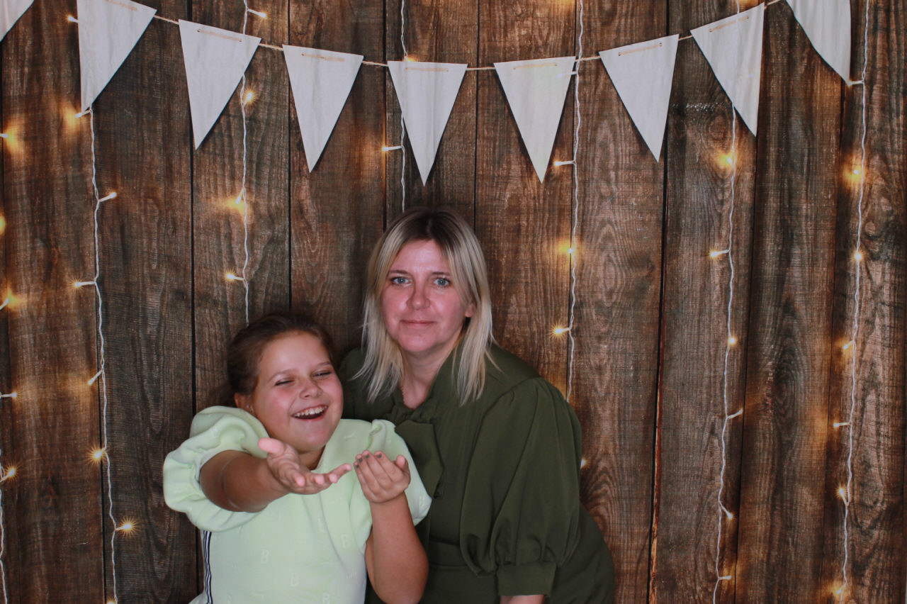 Mr & Mrs Ward Wedding | View more photos from the event at v1.boothgallery.com/u/ClicksPhotobooth/Mr-Mrs-Ward-Wedding