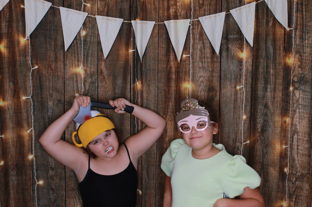 Mr & Mrs Ward Wedding | View more photos from the event at v1.boothgallery.com/u/ClicksPhotobooth/Mr-Mrs-Ward-Wedding