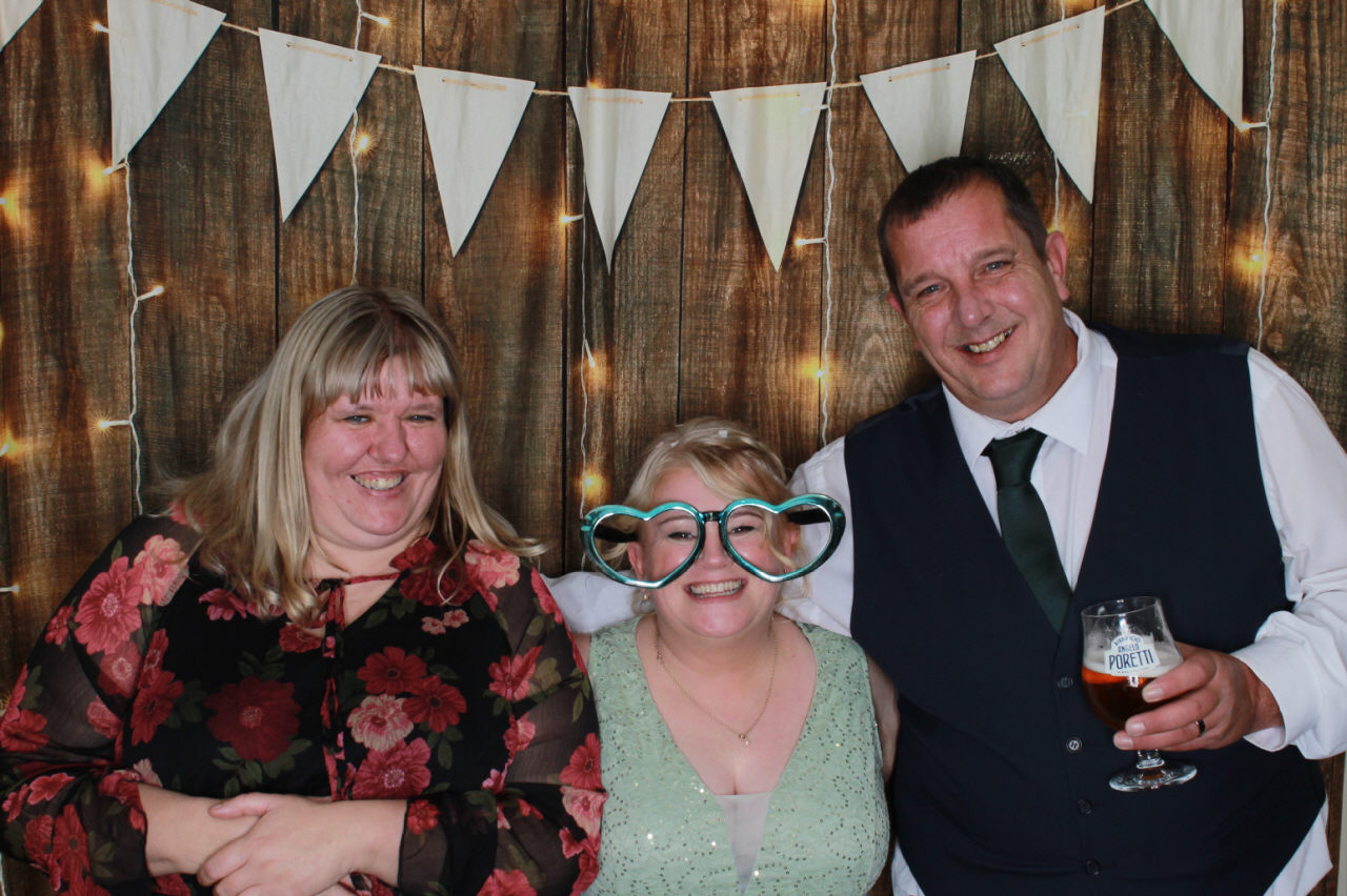 Mr & Mrs Ward Wedding | View more photos from the event at v1.boothgallery.com/u/ClicksPhotobooth/Mr-Mrs-Ward-Wedding