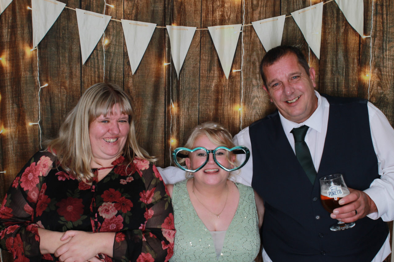 Mr & Mrs Ward Wedding | View more photos from the event at v1.boothgallery.com/u/ClicksPhotobooth/Mr-Mrs-Ward-Wedding