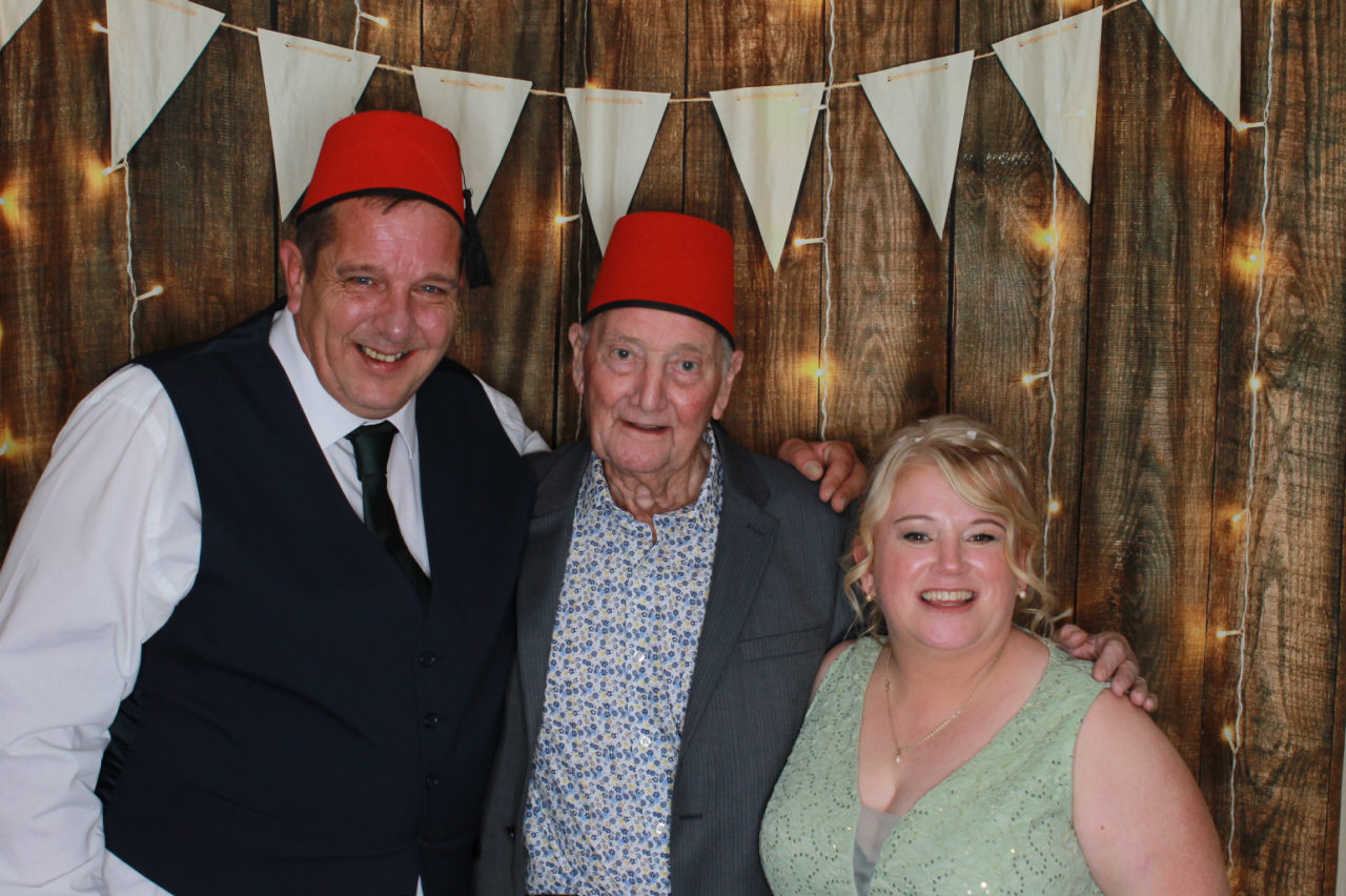 Mr & Mrs Ward Wedding | View more photos from the event at v1.boothgallery.com/u/ClicksPhotobooth/Mr-Mrs-Ward-Wedding