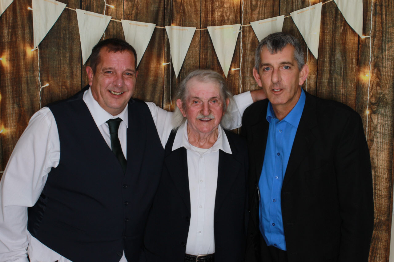 Mr & Mrs Ward Wedding | View more photos from the event at v1.boothgallery.com/u/ClicksPhotobooth/Mr-Mrs-Ward-Wedding