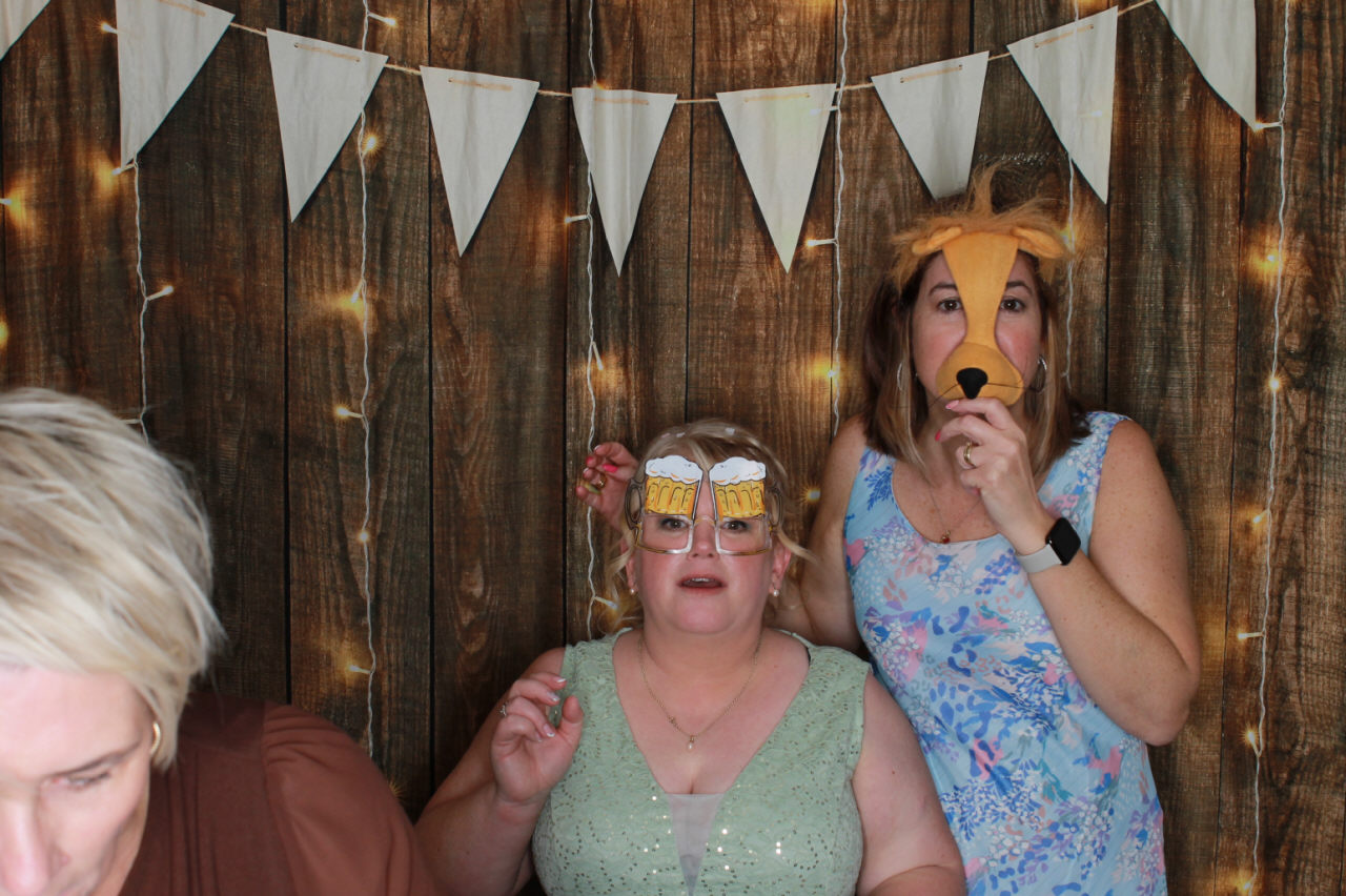 Mr & Mrs Ward Wedding | View more photos from the event at v1.boothgallery.com/u/ClicksPhotobooth/Mr-Mrs-Ward-Wedding