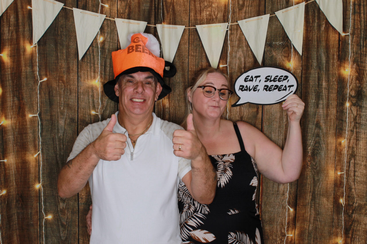 Mr & Mrs Ward Wedding | View more photos from the event at v1.boothgallery.com/u/ClicksPhotobooth/Mr-Mrs-Ward-Wedding