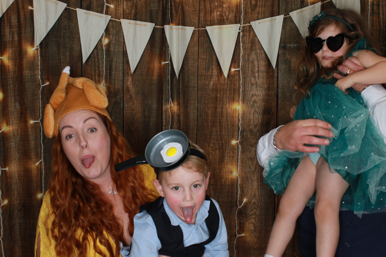 Mr & Mrs Ward Wedding | View more photos from the event at v1.boothgallery.com/u/ClicksPhotobooth/Mr-Mrs-Ward-Wedding