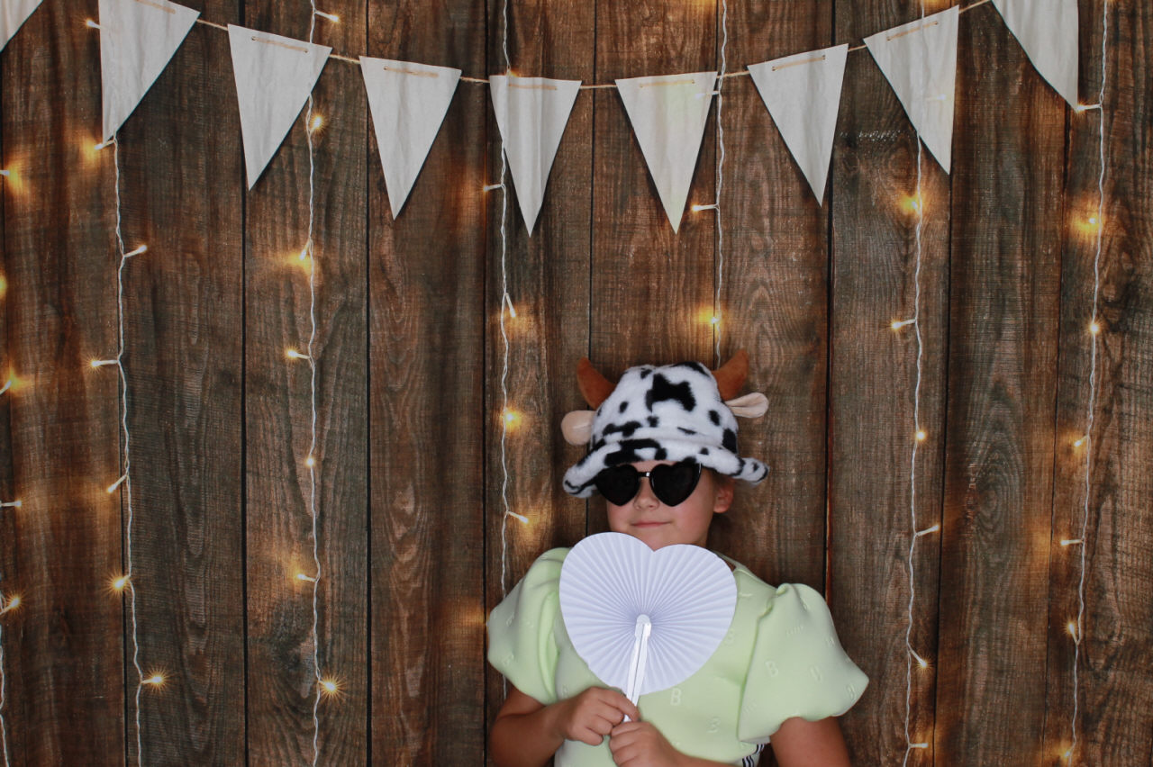 Mr & Mrs Ward Wedding | View more photos from the event at v1.boothgallery.com/u/ClicksPhotobooth/Mr-Mrs-Ward-Wedding