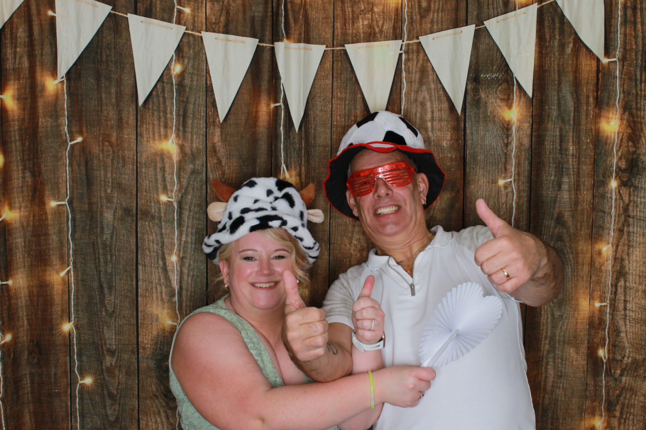 Mr & Mrs Ward Wedding | View more photos from the event at v1.boothgallery.com/u/ClicksPhotobooth/Mr-Mrs-Ward-Wedding