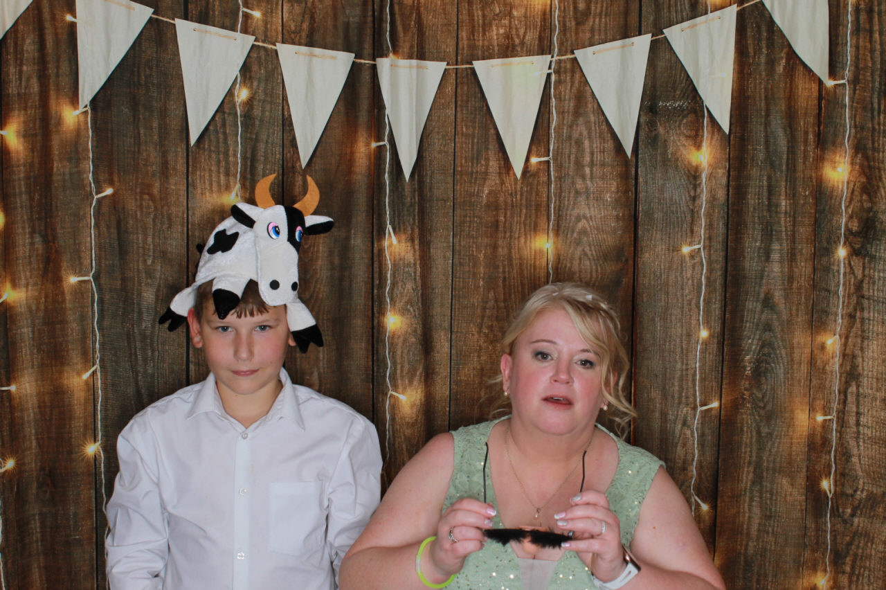 Mr & Mrs Ward Wedding | View more photos from the event at v1.boothgallery.com/u/ClicksPhotobooth/Mr-Mrs-Ward-Wedding