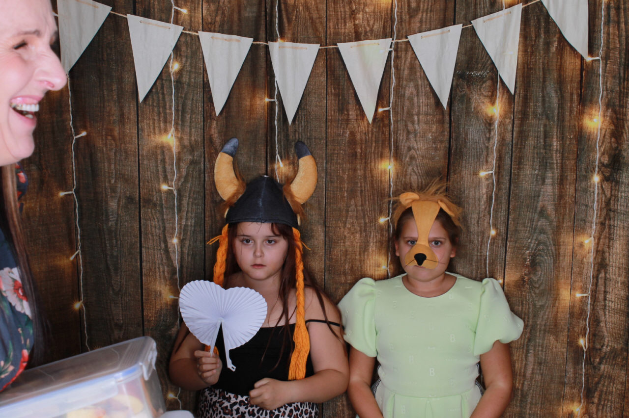 Mr & Mrs Ward Wedding | View more photos from the event at v1.boothgallery.com/u/ClicksPhotobooth/Mr-Mrs-Ward-Wedding