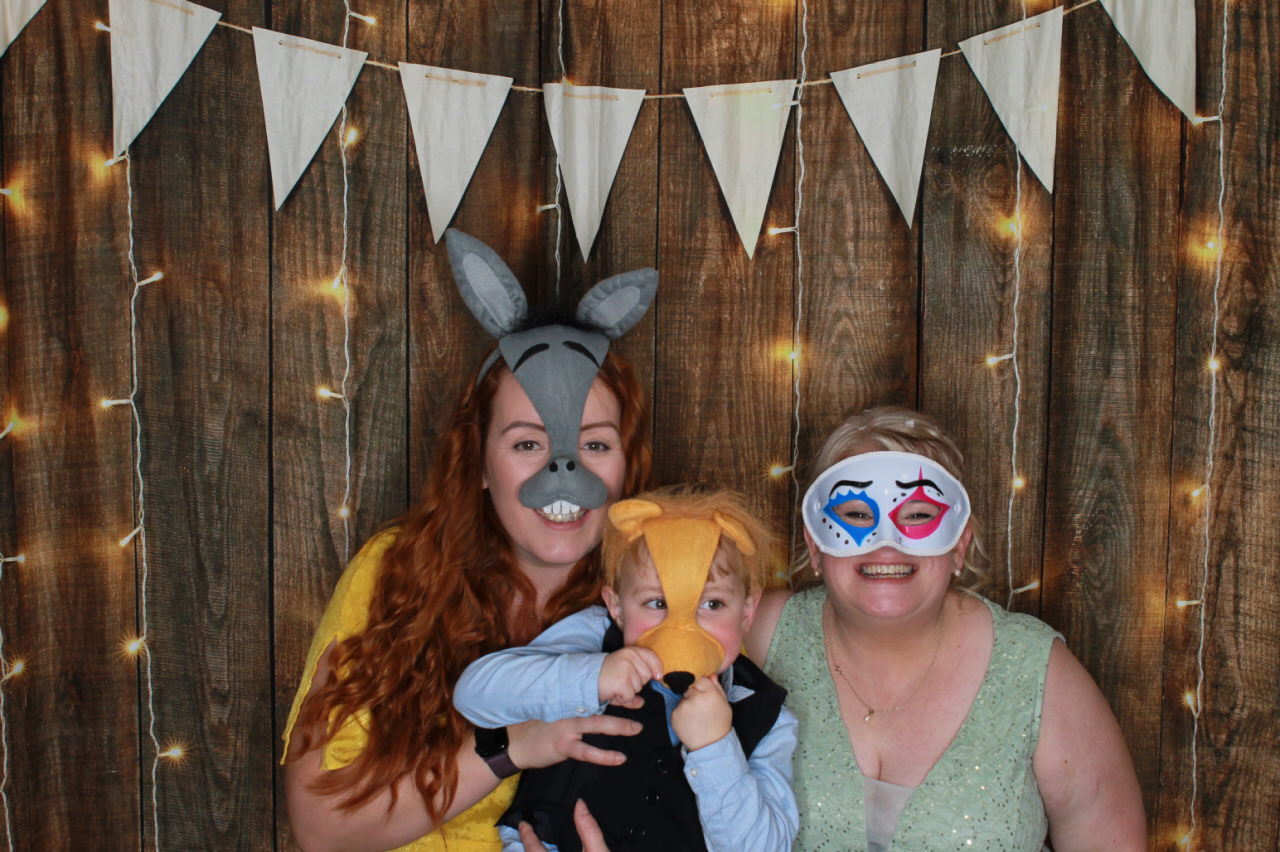 Mr & Mrs Ward Wedding | View more photos from the event at v1.boothgallery.com/u/ClicksPhotobooth/Mr-Mrs-Ward-Wedding