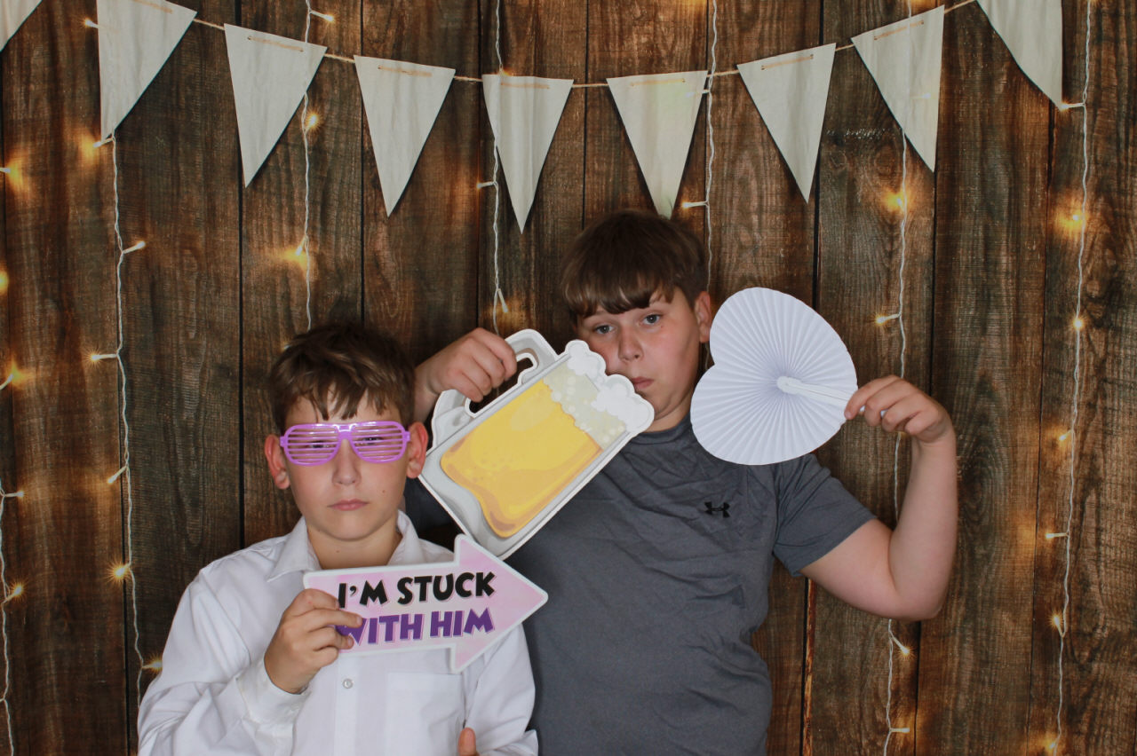 Mr & Mrs Ward Wedding | View more photos from the event at v1.boothgallery.com/u/ClicksPhotobooth/Mr-Mrs-Ward-Wedding