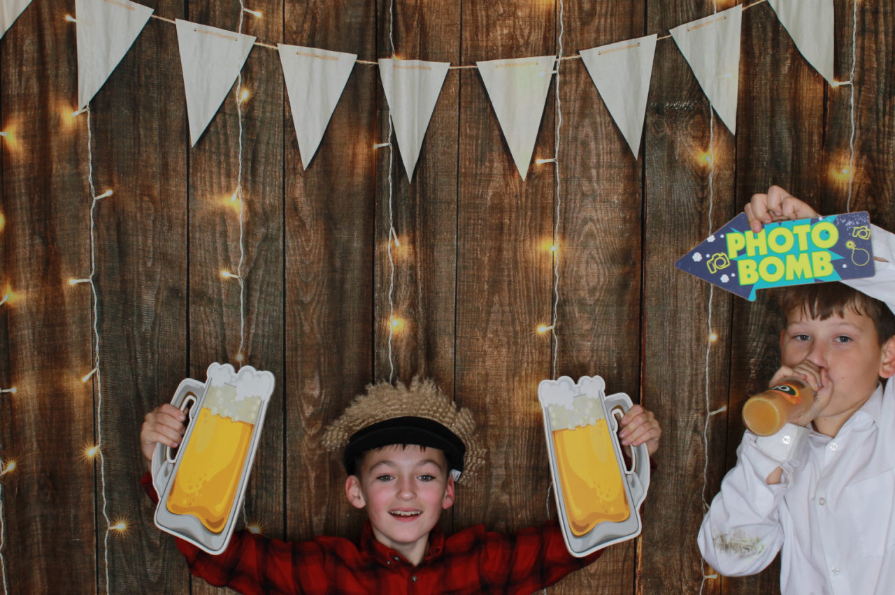 Mr & Mrs Ward Wedding | View more photos from the event at v1.boothgallery.com/u/ClicksPhotobooth/Mr-Mrs-Ward-Wedding