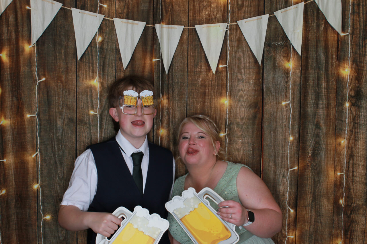 Mr & Mrs Ward Wedding | View more photos from the event at v1.boothgallery.com/u/ClicksPhotobooth/Mr-Mrs-Ward-Wedding