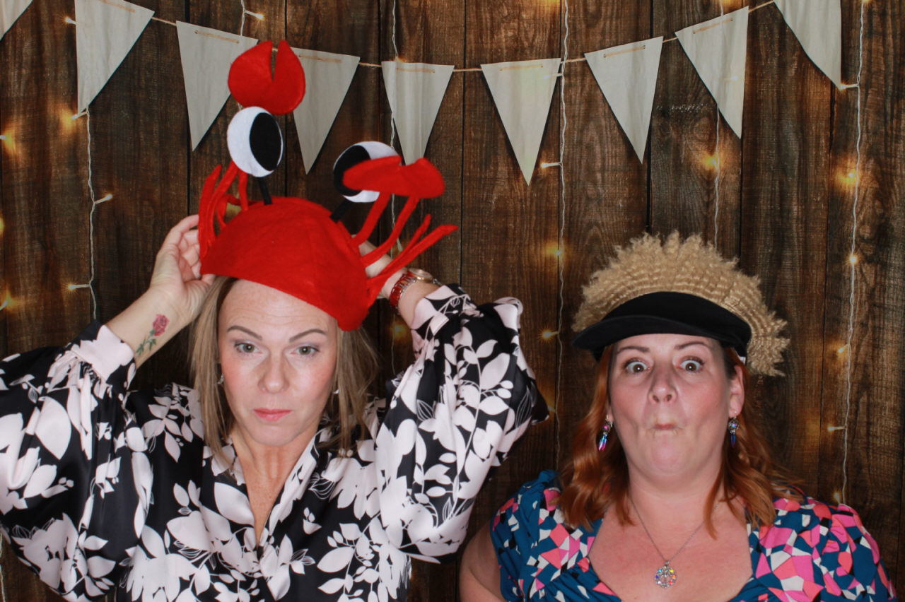 Mr & Mrs Ward Wedding | View more photos from the event at v1.boothgallery.com/u/ClicksPhotobooth/Mr-Mrs-Ward-Wedding