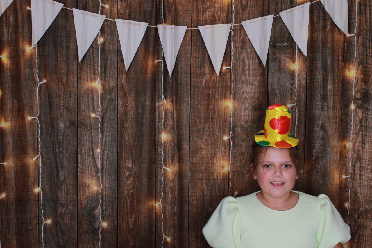 Mr & Mrs Ward Wedding | View more photos from the event at v1.boothgallery.com/u/ClicksPhotobooth/Mr-Mrs-Ward-Wedding