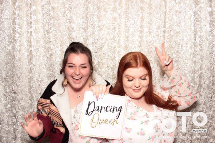 Dinh & Andrea's Engagement | View more photos from the event at gallery.fotomachines.com.au/u/FOTOMachines/Dinh-Andreas-Engagement