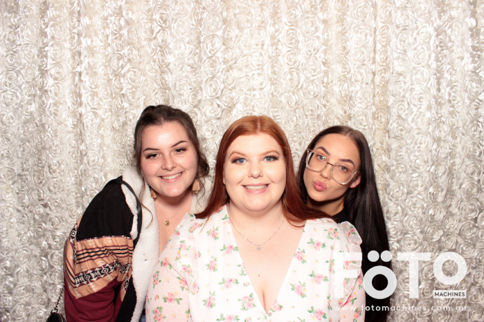 Dinh & Andrea's Engagement | View more photos from the event at gallery.fotomachines.com.au/u/FOTOMachines/Dinh-Andreas-Engagement