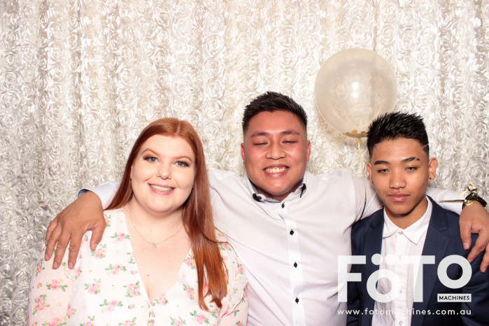 Dinh & Andrea's Engagement | View more photos from the event at gallery.fotomachines.com.au/u/FOTOMachines/Dinh-Andreas-Engagement