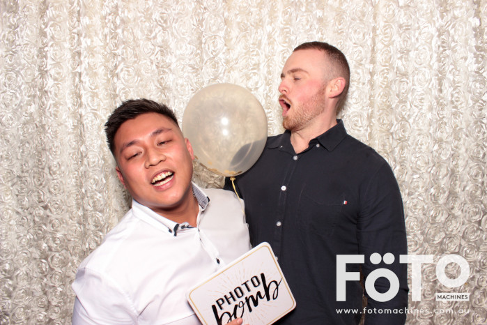 Dinh & Andrea's Engagement | View more photos from the event at gallery.fotomachines.com.au/u/FOTOMachines/Dinh-Andreas-Engagement