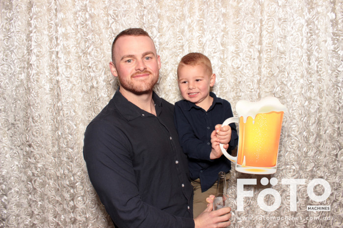 Dinh & Andrea's Engagement | View more photos from the event at gallery.fotomachines.com.au/u/FOTOMachines/Dinh-Andreas-Engagement