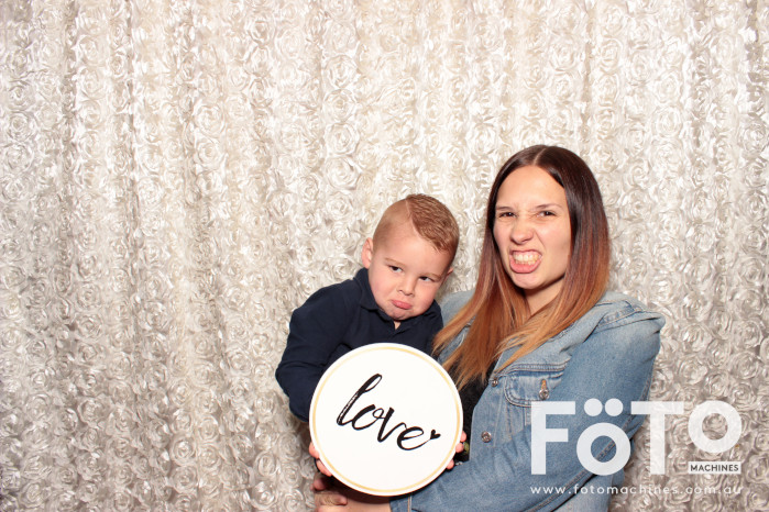 Dinh & Andrea's Engagement | View more photos from the event at gallery.fotomachines.com.au/u/FOTOMachines/Dinh-Andreas-Engagement