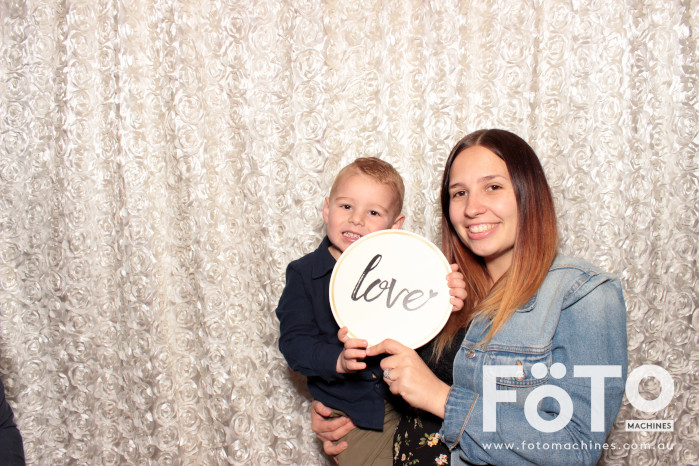 Dinh & Andrea's Engagement | View more photos from the event at gallery.fotomachines.com.au/u/FOTOMachines/Dinh-Andreas-Engagement