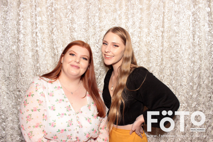 Dinh & Andrea's Engagement | View more photos from the event at gallery.fotomachines.com.au/u/FOTOMachines/Dinh-Andreas-Engagement