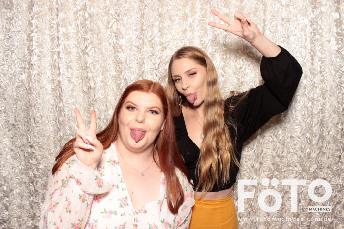 Dinh & Andrea's Engagement | View more photos from the event at gallery.fotomachines.com.au/u/FOTOMachines/Dinh-Andreas-Engagement