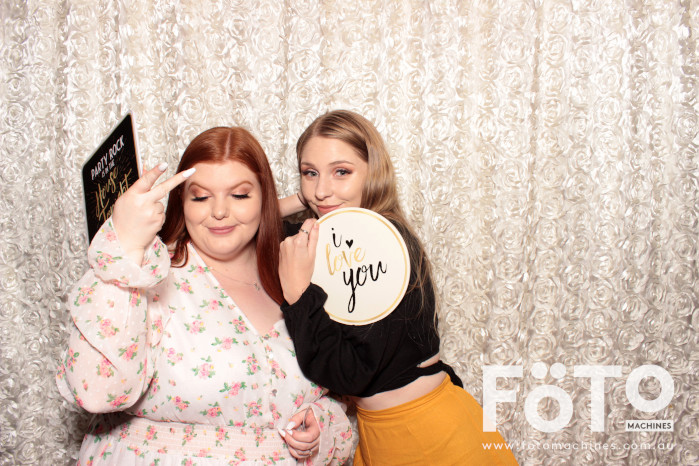 Dinh & Andrea's Engagement | View more photos from the event at gallery.fotomachines.com.au/u/FOTOMachines/Dinh-Andreas-Engagement