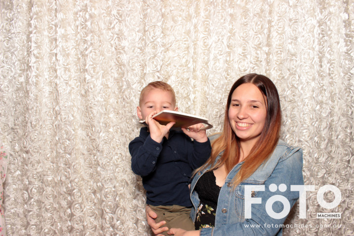 Dinh & Andrea's Engagement | View more photos from the event at gallery.fotomachines.com.au/u/FOTOMachines/Dinh-Andreas-Engagement