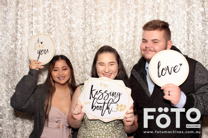 Dinh & Andrea's Engagement | View more photos from the event at gallery.fotomachines.com.au/u/FOTOMachines/Dinh-Andreas-Engagement