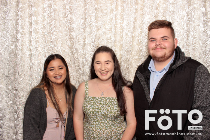 Dinh & Andrea's Engagement | View more photos from the event at gallery.fotomachines.com.au/u/FOTOMachines/Dinh-Andreas-Engagement