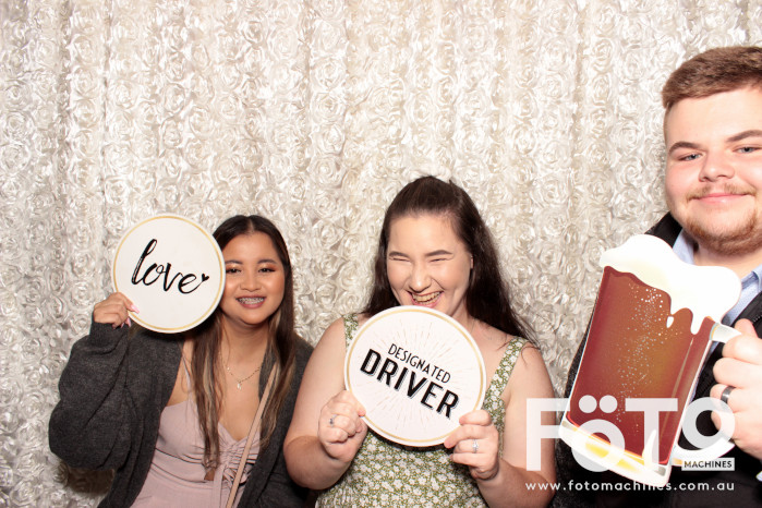 Dinh & Andrea's Engagement | View more photos from the event at gallery.fotomachines.com.au/u/FOTOMachines/Dinh-Andreas-Engagement