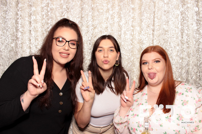 Dinh & Andrea's Engagement | View more photos from the event at gallery.fotomachines.com.au/u/FOTOMachines/Dinh-Andreas-Engagement