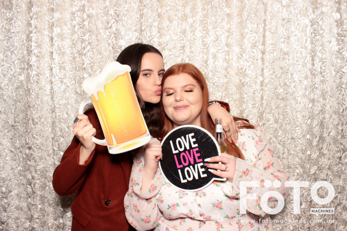 Dinh & Andrea's Engagement | View more photos from the event at gallery.fotomachines.com.au/u/FOTOMachines/Dinh-Andreas-Engagement