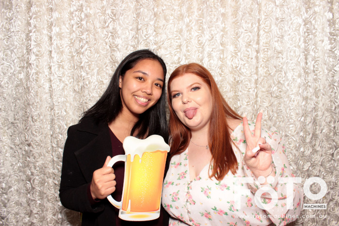 Dinh & Andrea's Engagement | View more photos from the event at gallery.fotomachines.com.au/u/FOTOMachines/Dinh-Andreas-Engagement