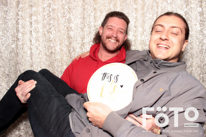 Dinh & Andrea's Engagement | View more photos from the event at gallery.fotomachines.com.au/u/FOTOMachines/Dinh-Andreas-Engagement