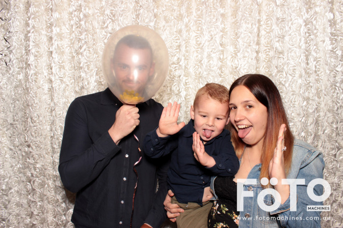 Dinh & Andrea's Engagement | View more photos from the event at gallery.fotomachines.com.au/u/FOTOMachines/Dinh-Andreas-Engagement