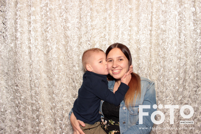 Dinh & Andrea's Engagement | View more photos from the event at gallery.fotomachines.com.au/u/FOTOMachines/Dinh-Andreas-Engagement