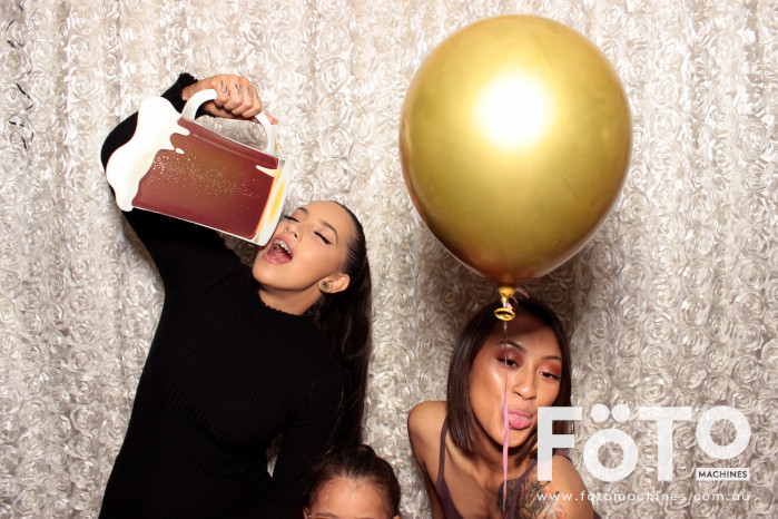 Dinh & Andrea's Engagement | View more photos from the event at gallery.fotomachines.com.au/u/FOTOMachines/Dinh-Andreas-Engagement