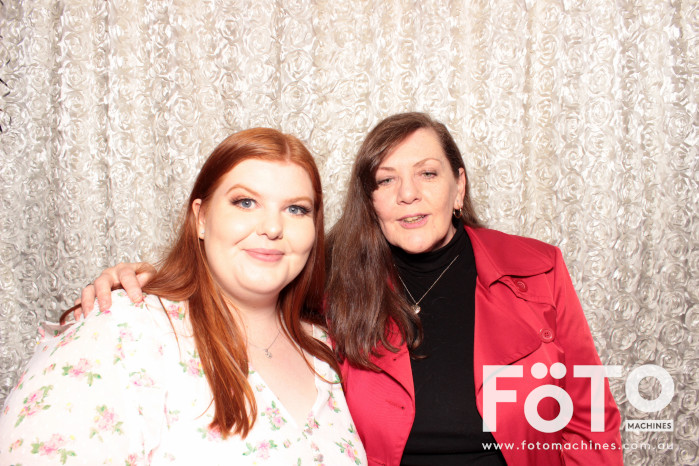 Dinh & Andrea's Engagement | View more photos from the event at gallery.fotomachines.com.au/u/FOTOMachines/Dinh-Andreas-Engagement