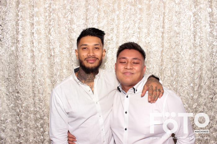 Dinh & Andrea's Engagement | View more photos from the event at gallery.fotomachines.com.au/u/FOTOMachines/Dinh-Andreas-Engagement